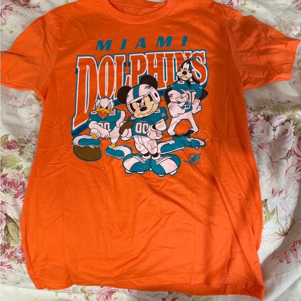 Limited edition junk food X Disney Miami Dolphins Graphic T-Shirt